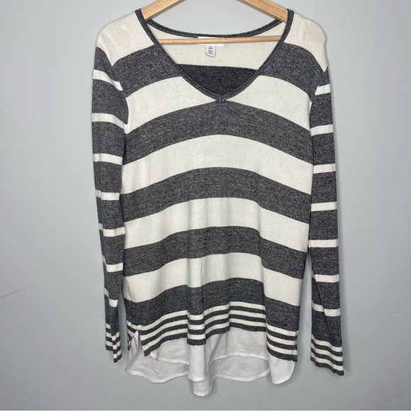 Calvin Klein Tops - Calvin Klein Striped V-Neck Sweater (Medium)